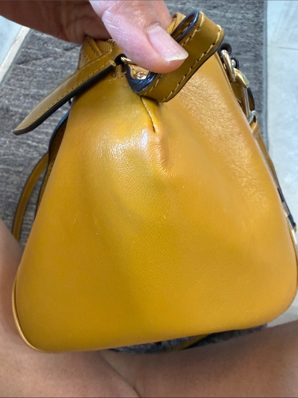 Burberry Mustard Yellow Check Satchel Bag Authentic in very good condition - Picture 8 of 15